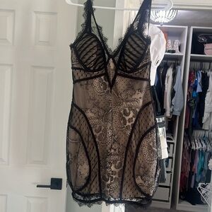 Bebe lace dress